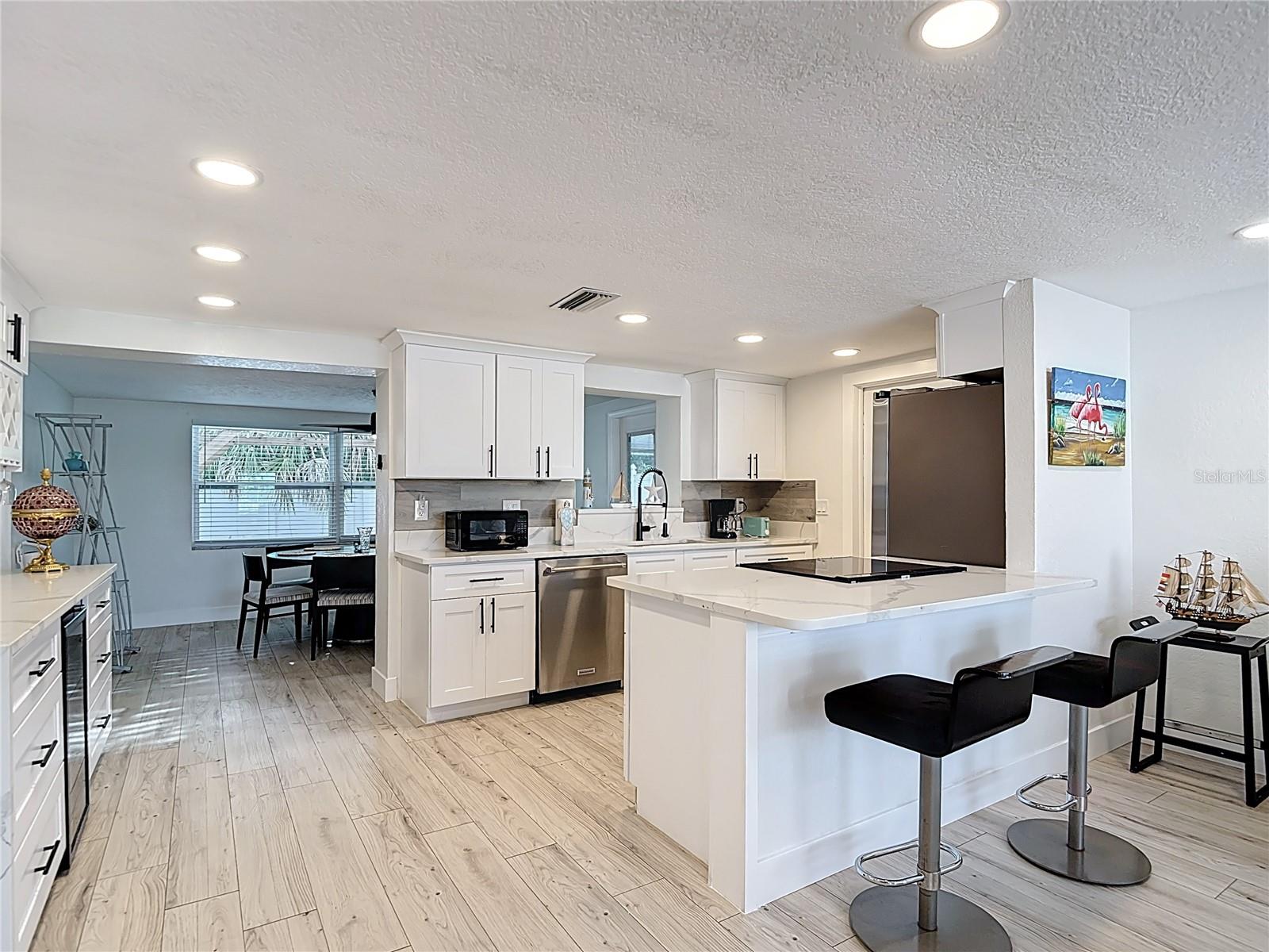 FLOR A MAR - Residential