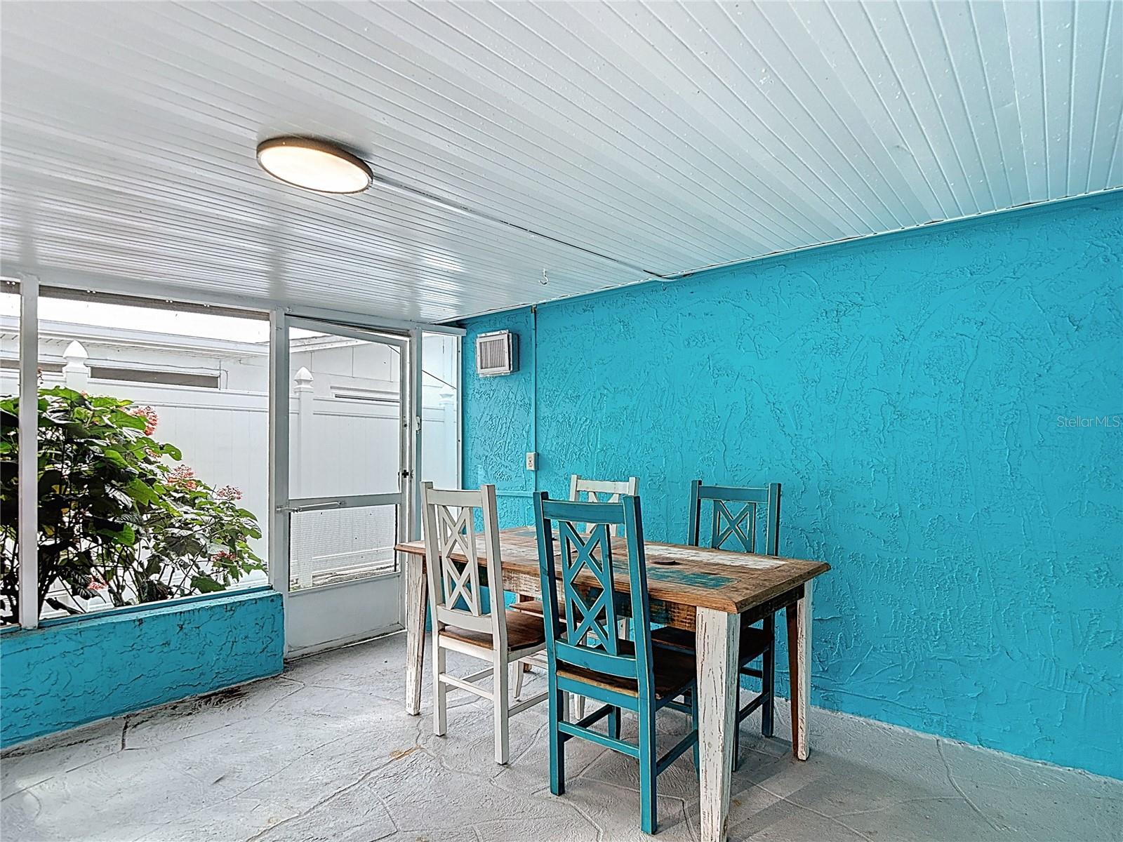 FLOR A MAR - Residential