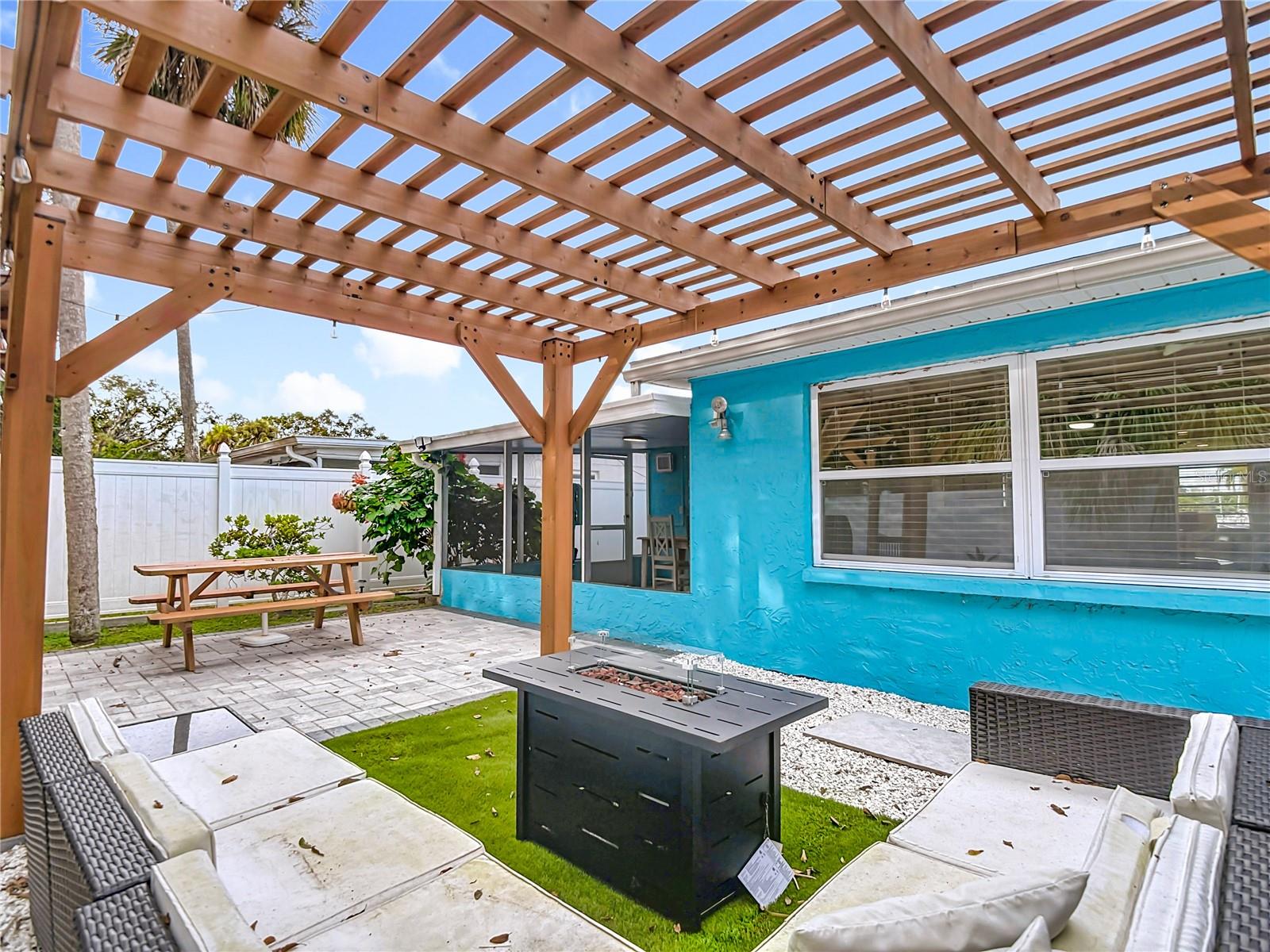 FLOR A MAR - Residential