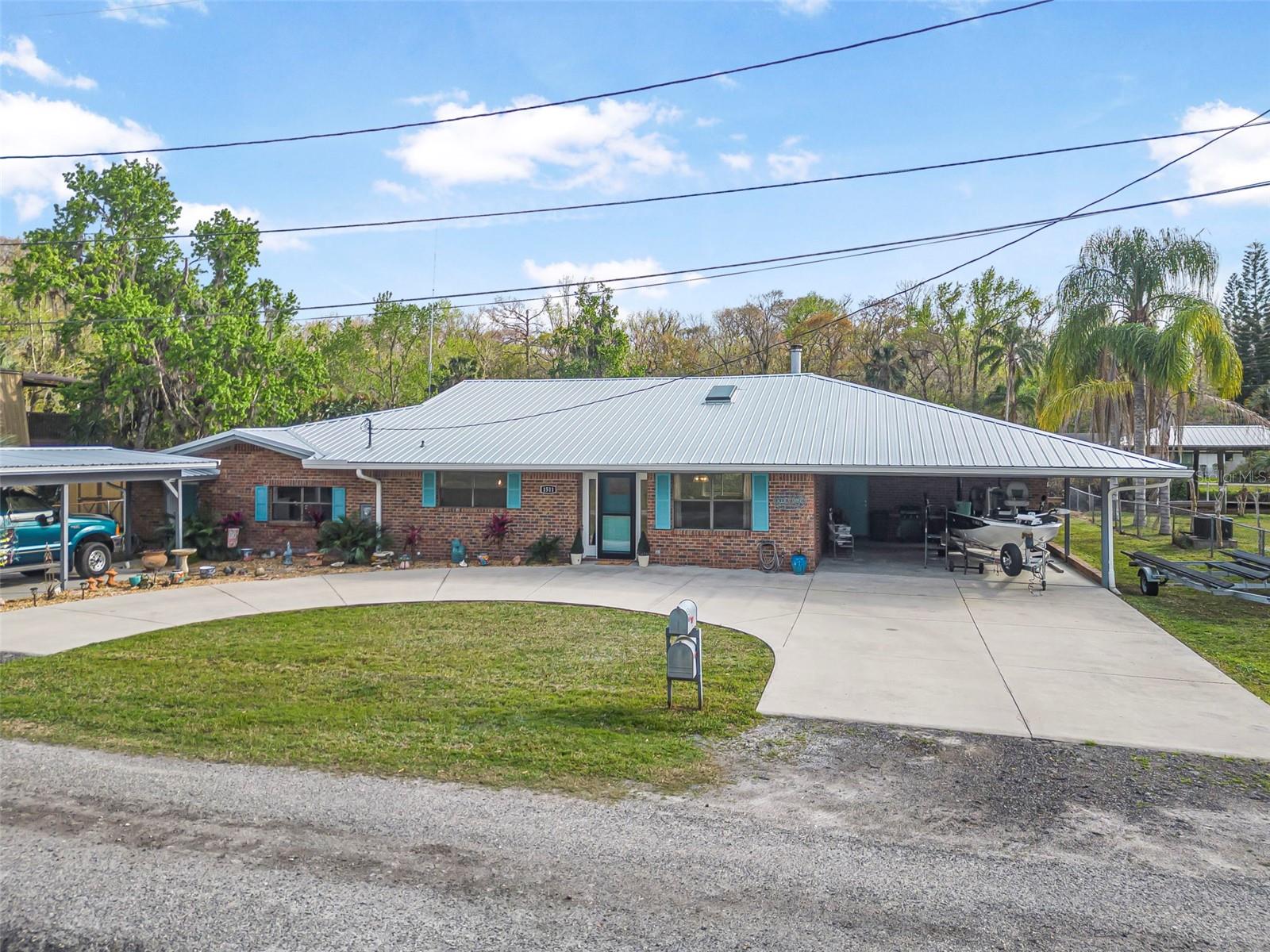 1511 RIVEREDGE COURT