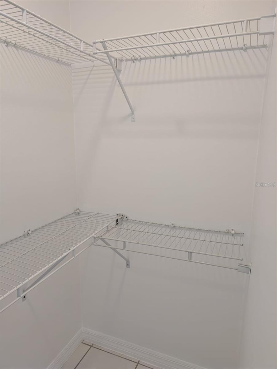 FOREST GROVE BUS CENTER - Residential Lease