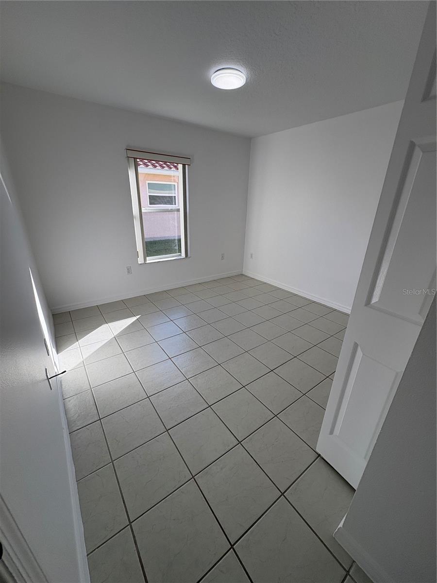 FOREST GROVE BUS CENTER - Residential Lease