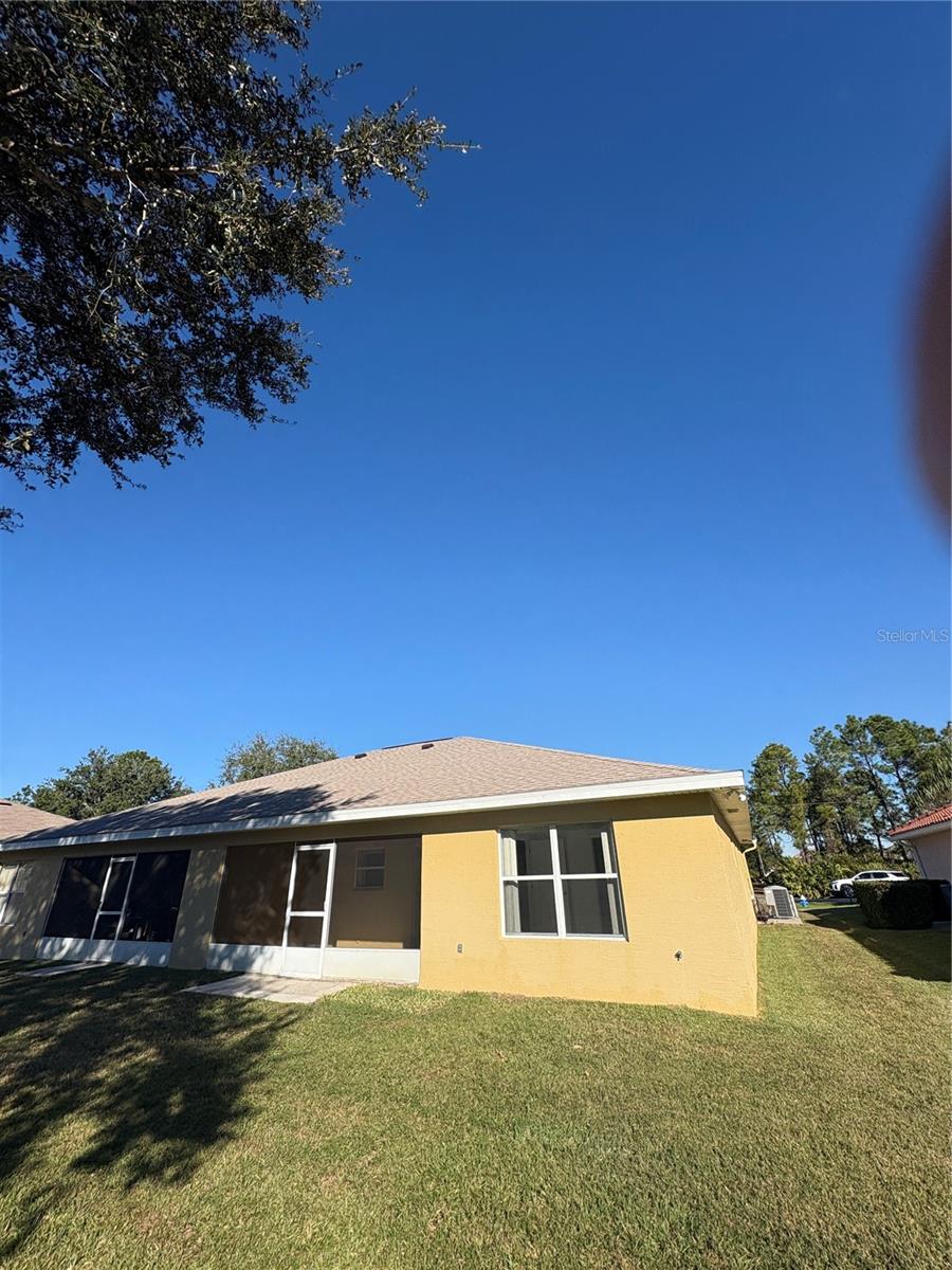 FOREST GROVE BUS CENTER - Residential Lease