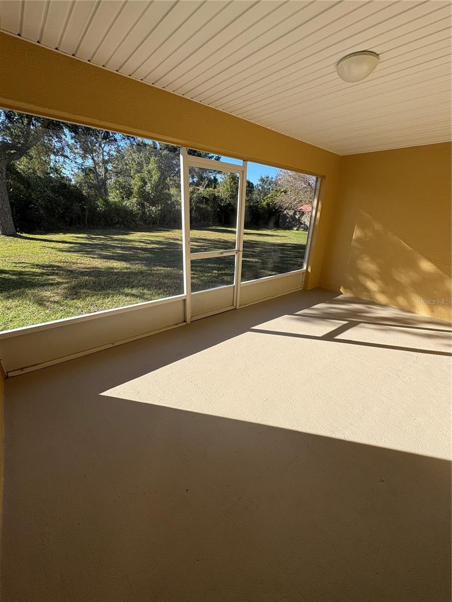 FOREST GROVE BUS CENTER - Residential Lease