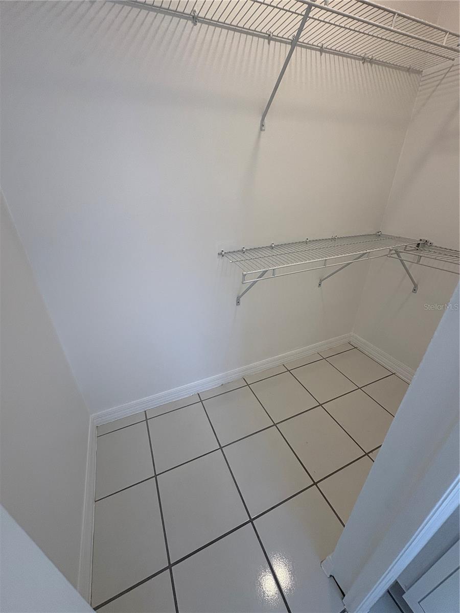 FOREST GROVE BUS CENTER - Residential Lease