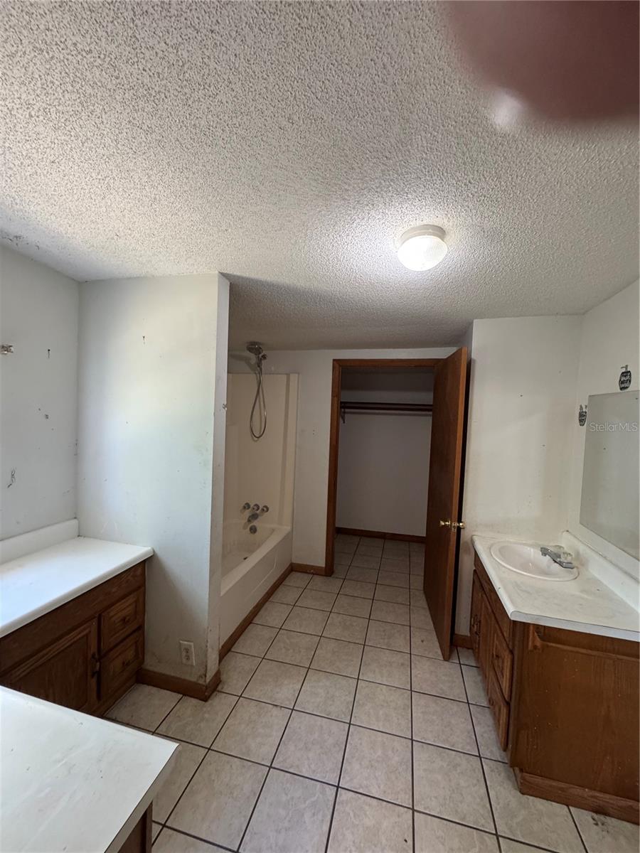 15130 104TH ST. LIVE OAK, FL32060 - Residential