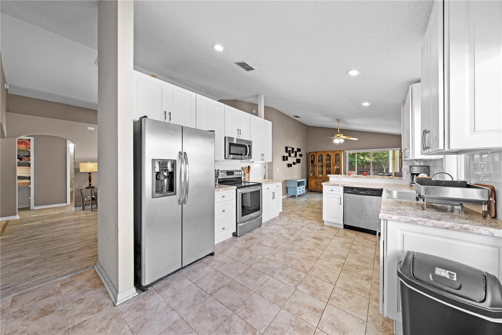 LAKEVIEW VILLAGE - Residential