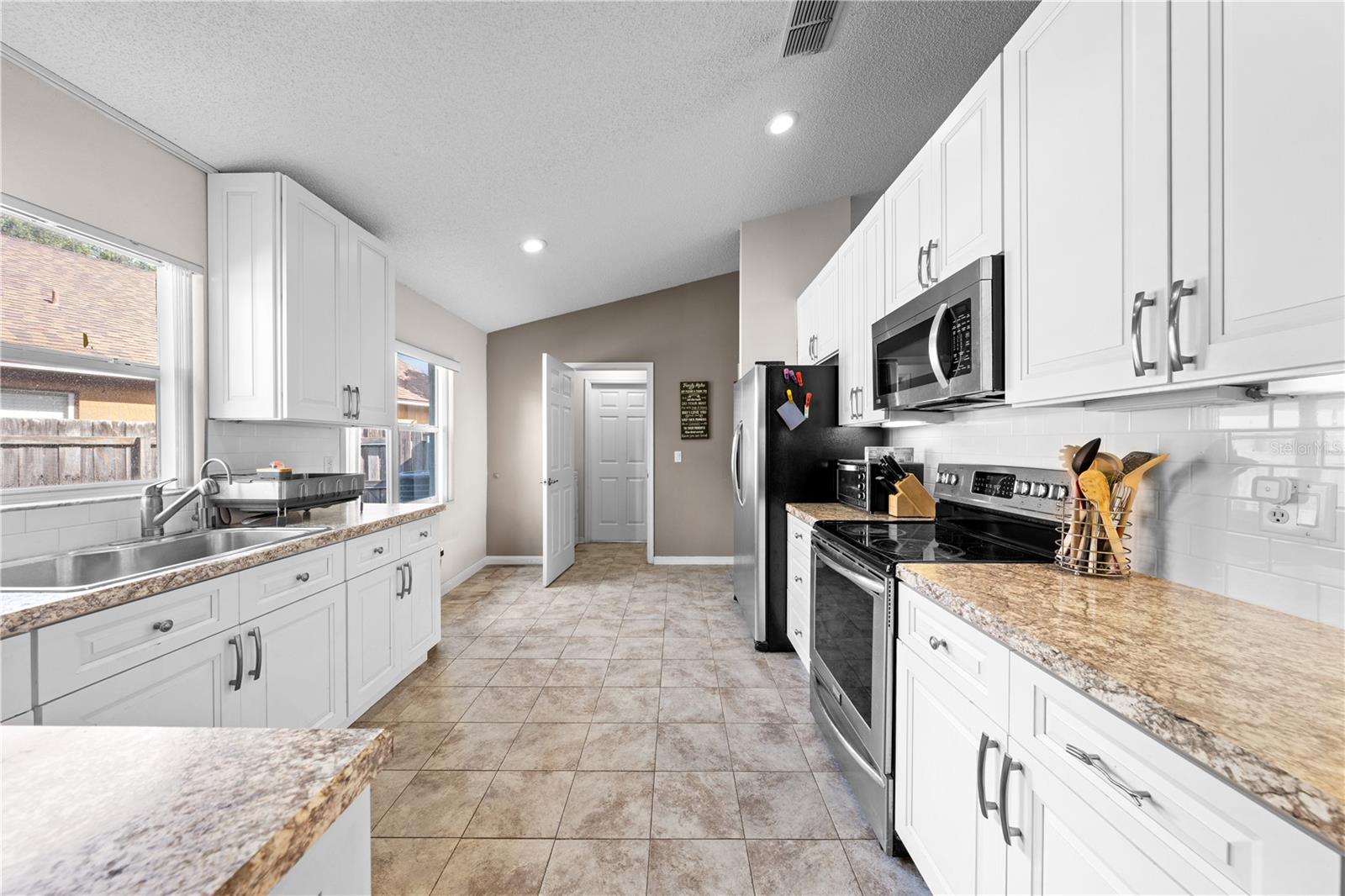 LAKEVIEW VILLAGE - Residential