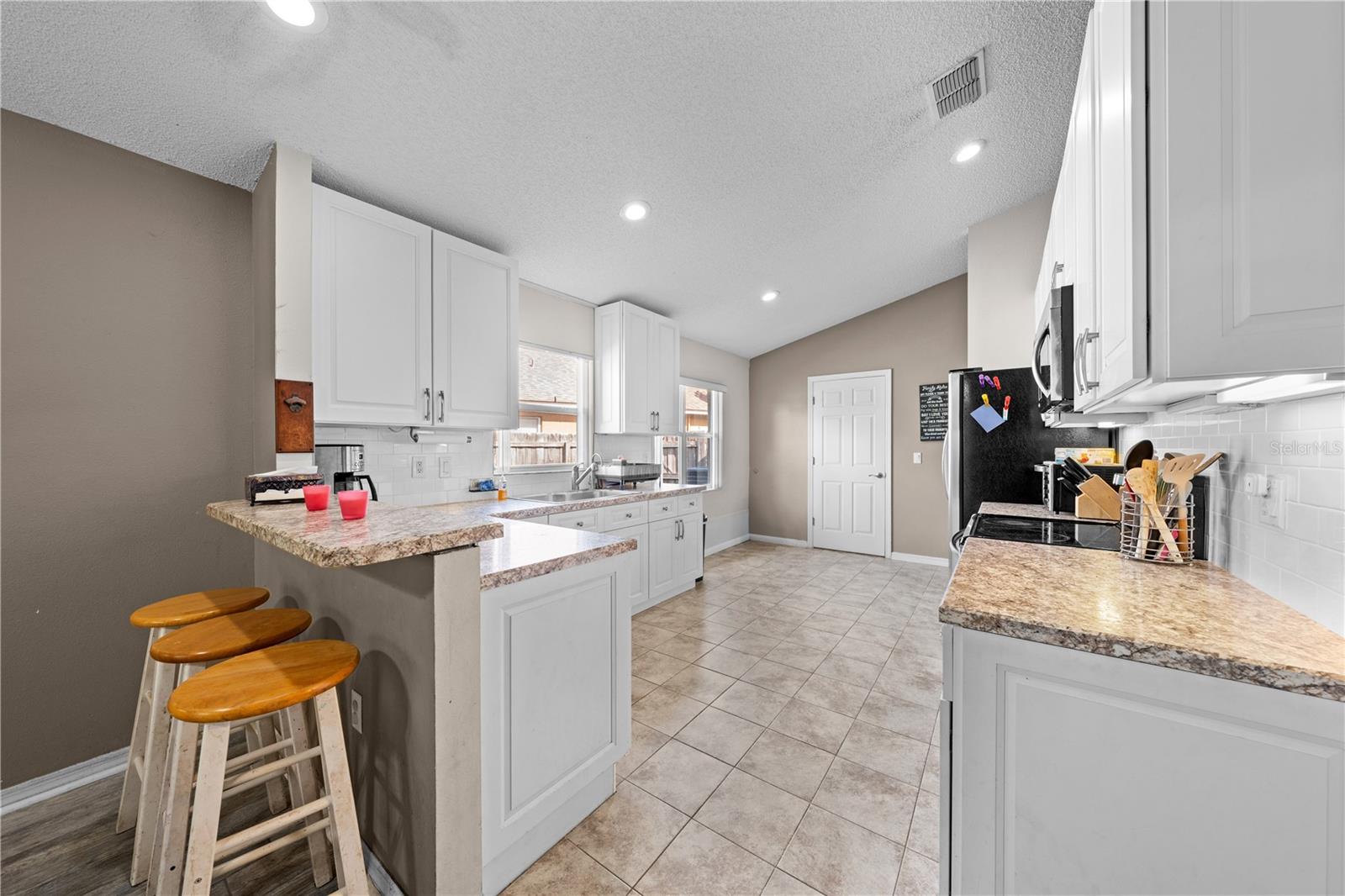 LAKEVIEW VILLAGE - Residential