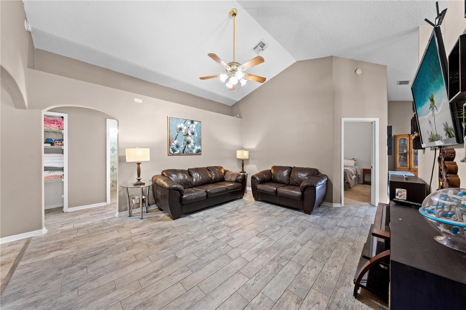 LAKEVIEW VILLAGE - Residential