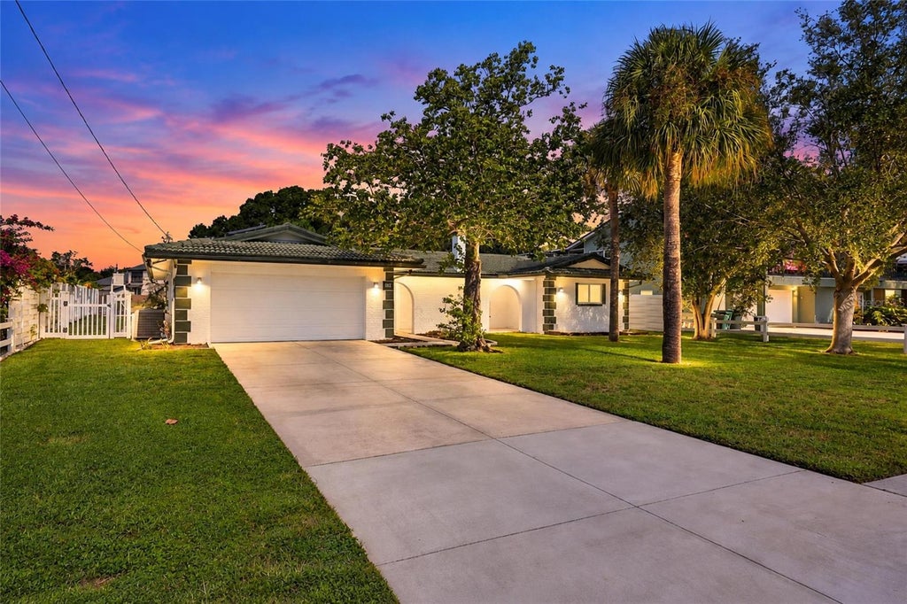 Photo of 725 S Bayshore Boulevard, Safety Harbor, FL 34695 (MLS # TB8552366)