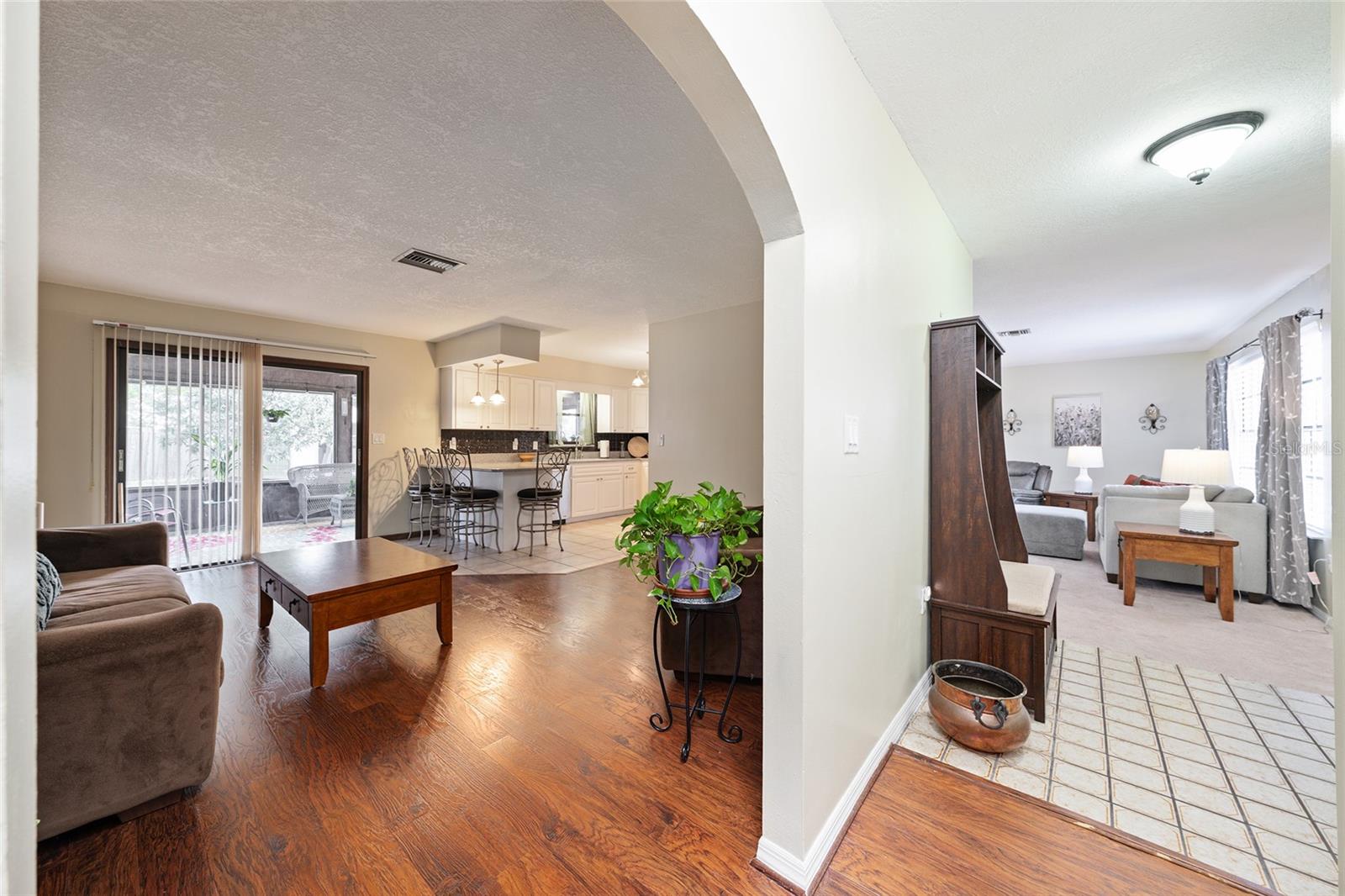 VALENCIA TERRACE - Residential