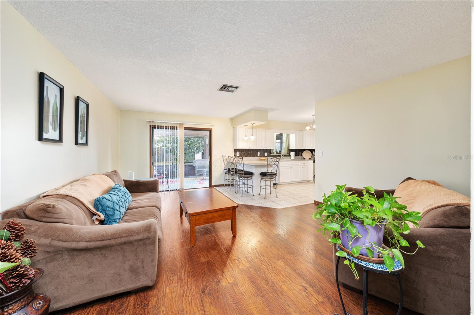 VALENCIA TERRACE - Residential