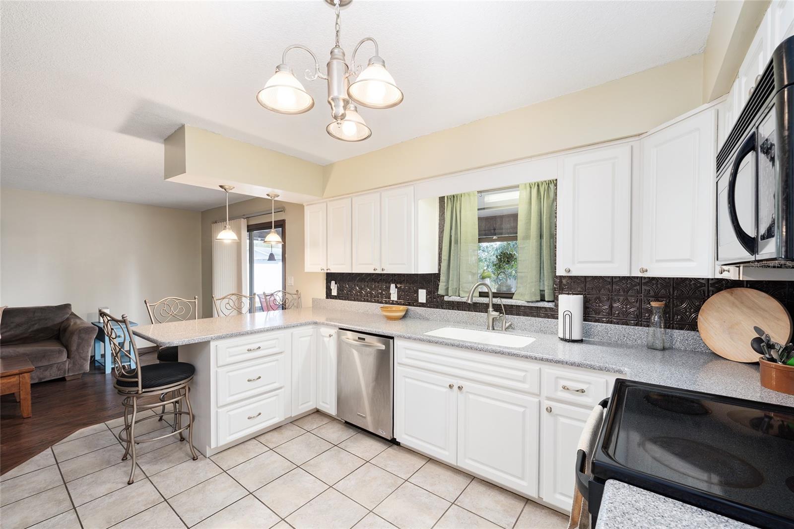 VALENCIA TERRACE - Residential