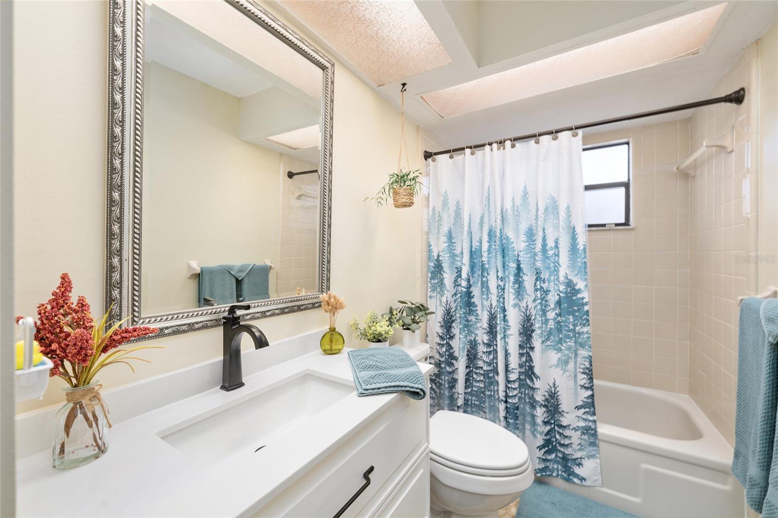 VALENCIA TERRACE - Residential