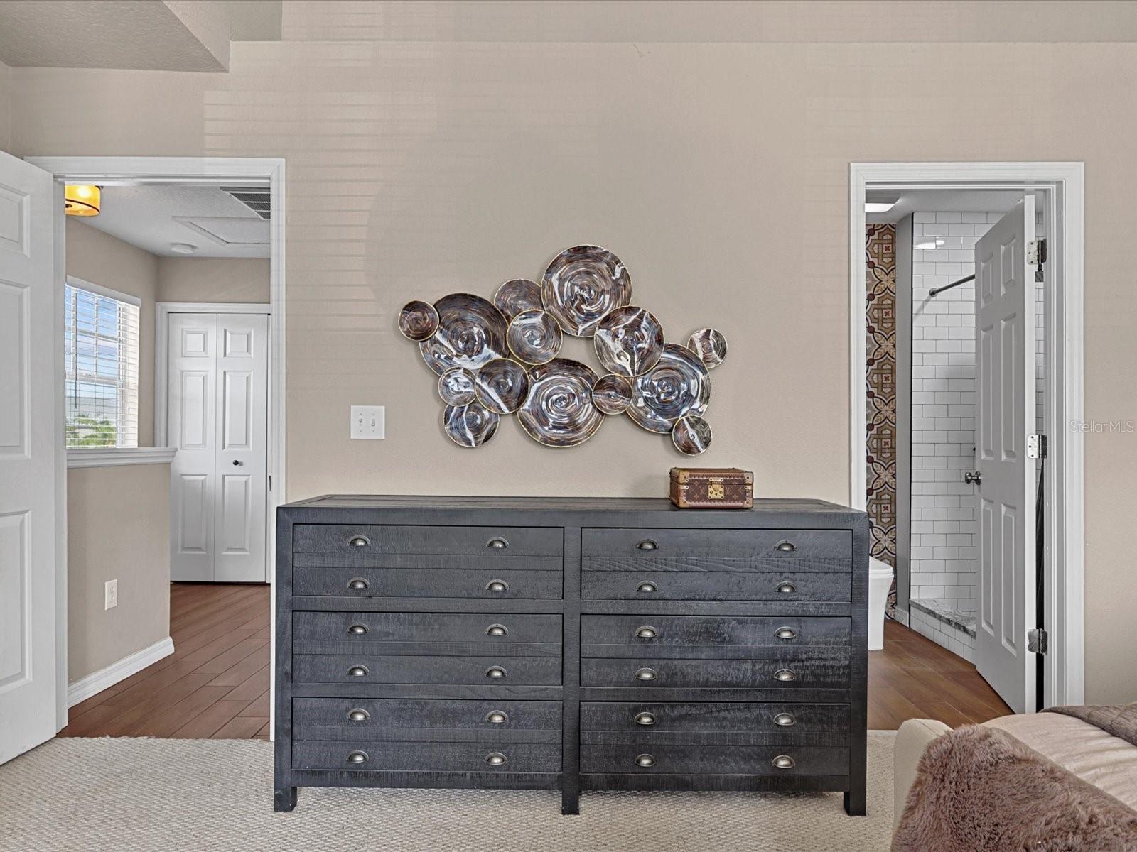 COUNTRY CHASE - Residential