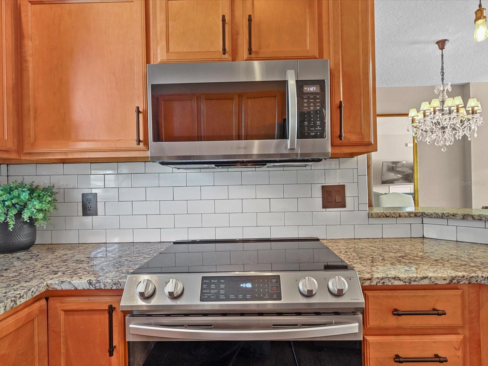 COUNTRY CHASE - Residential