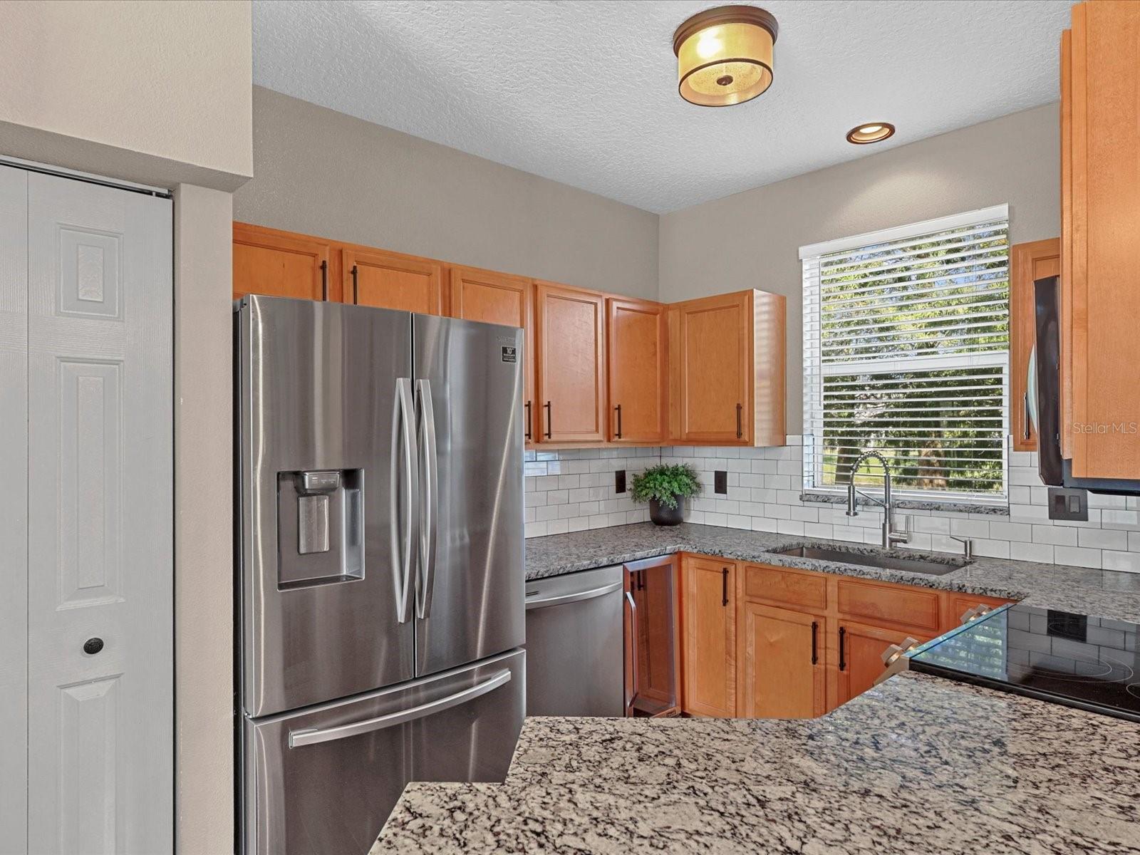 COUNTRY CHASE - Residential