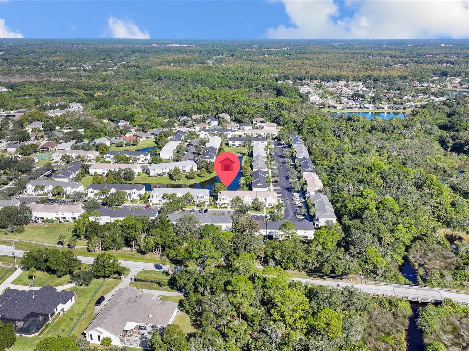 COUNTRY CHASE - Residential