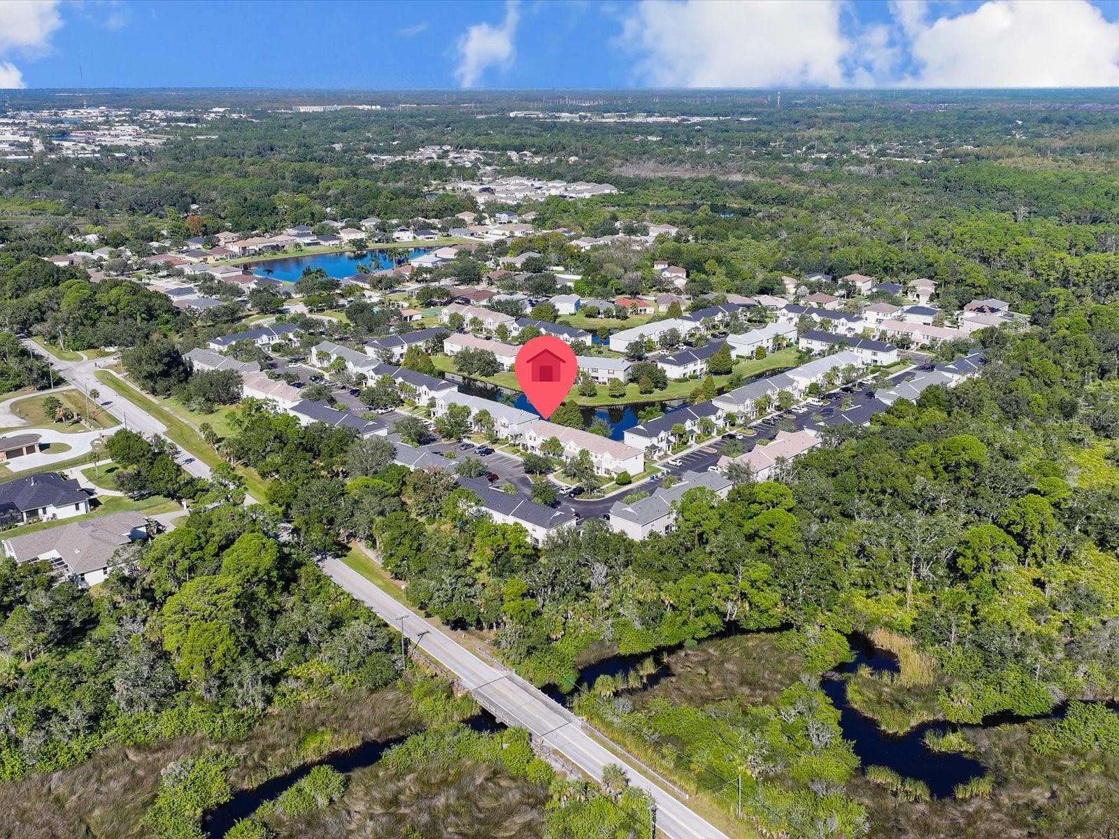 COUNTRY CHASE - Residential