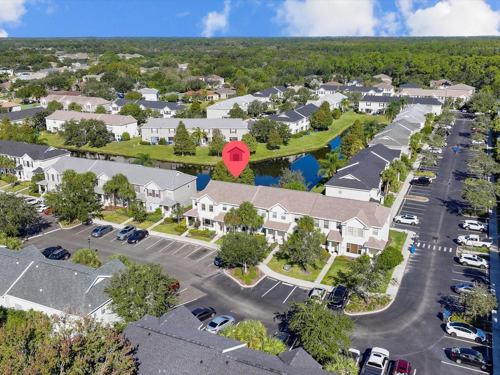 COUNTRY CHASE - Residential