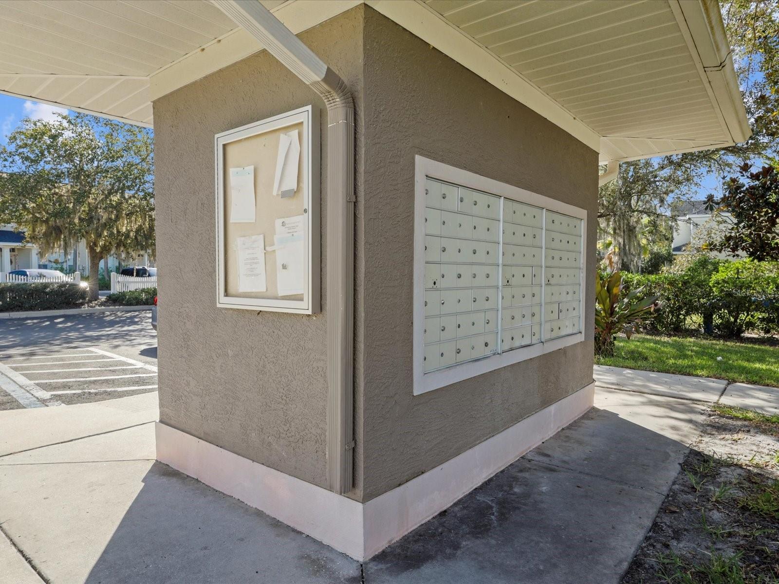 COUNTRY CHASE - Residential