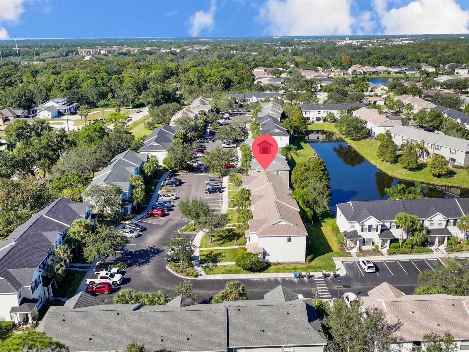 COUNTRY CHASE - Residential