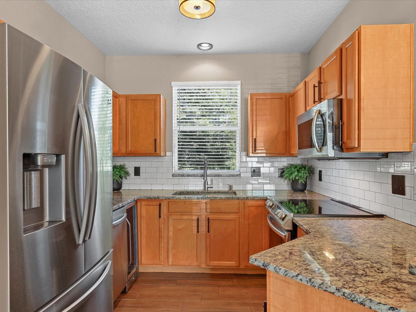 COUNTRY CHASE - Residential