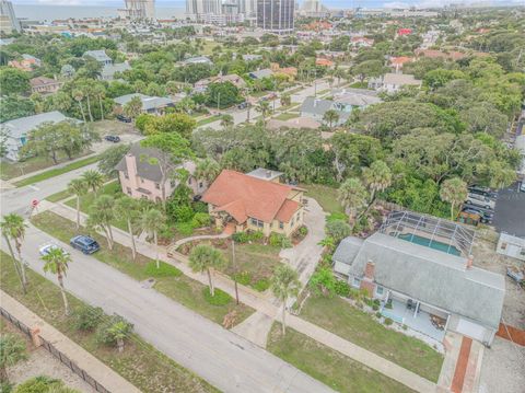 A home in DAYTONA BEACH