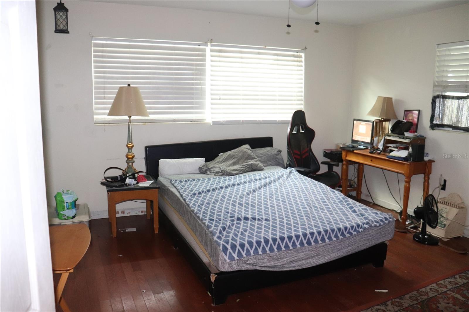 BEVERLY HILLS UNIT 02 - Residential
