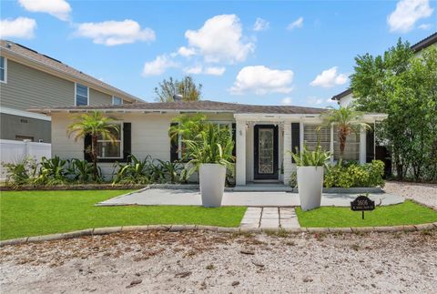 3606 W ROYAL PALM CIRCLE TAMPA FL 33629