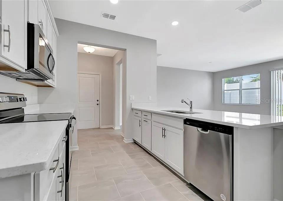 LAUREL BAY TWNHMS - Residential Lease
