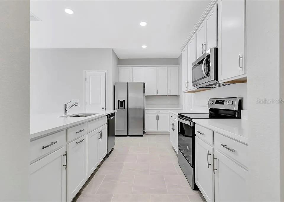 LAUREL BAY TWNHMS - Residential Lease