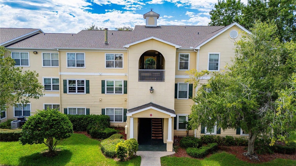 Photo of 18525 Bridle Club Drive #18525, Tampa, FL 33647 (MLS # TB8541747)
