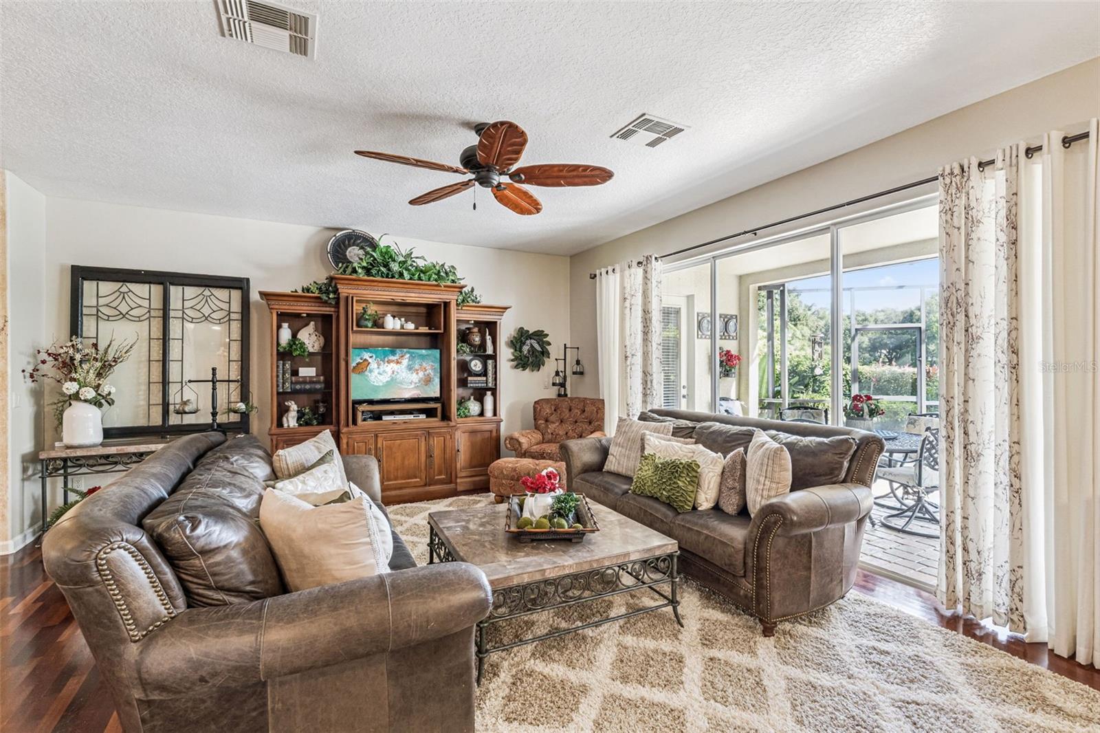 WINDSOR LANDING - Residential