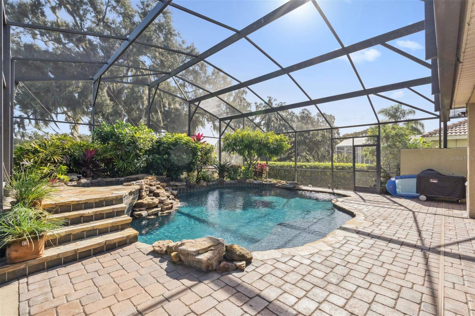 WINDSOR LANDING - Residential