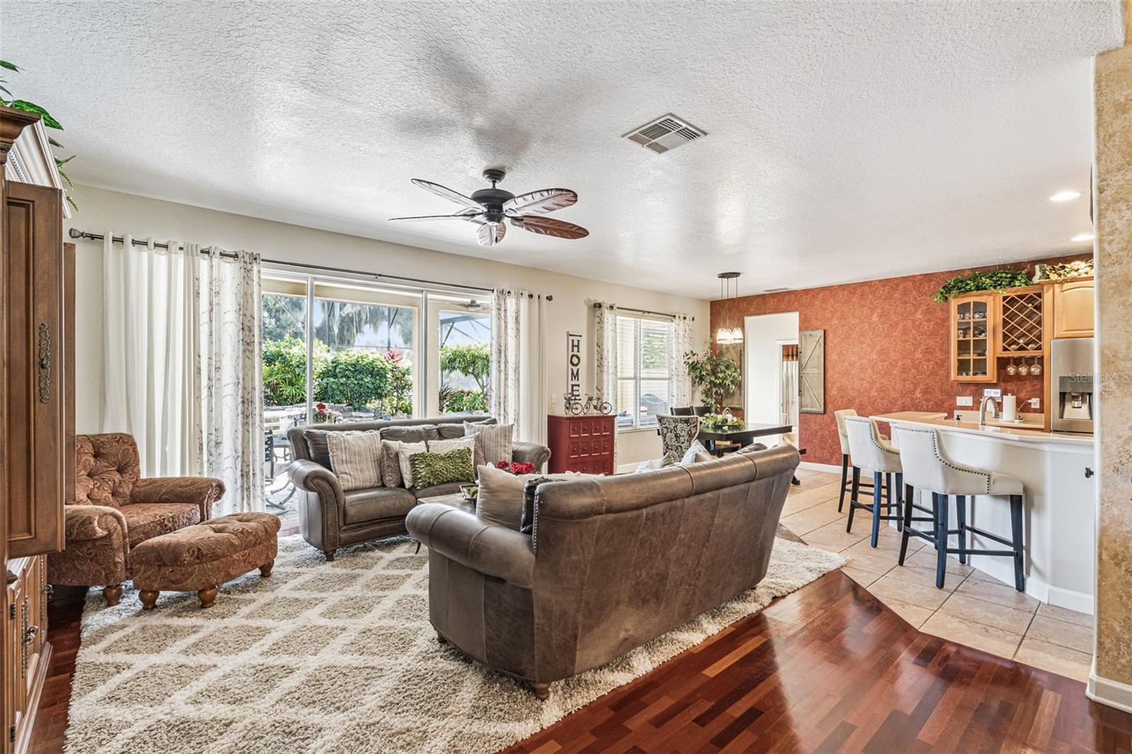 WINDSOR LANDING - Residential