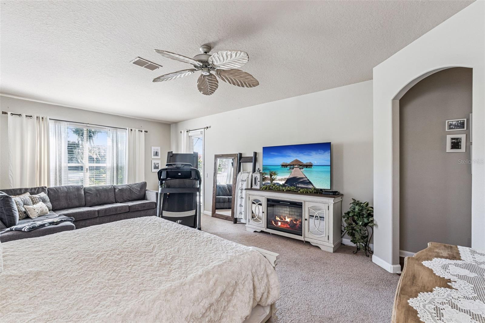 WINDSOR LANDING - Residential