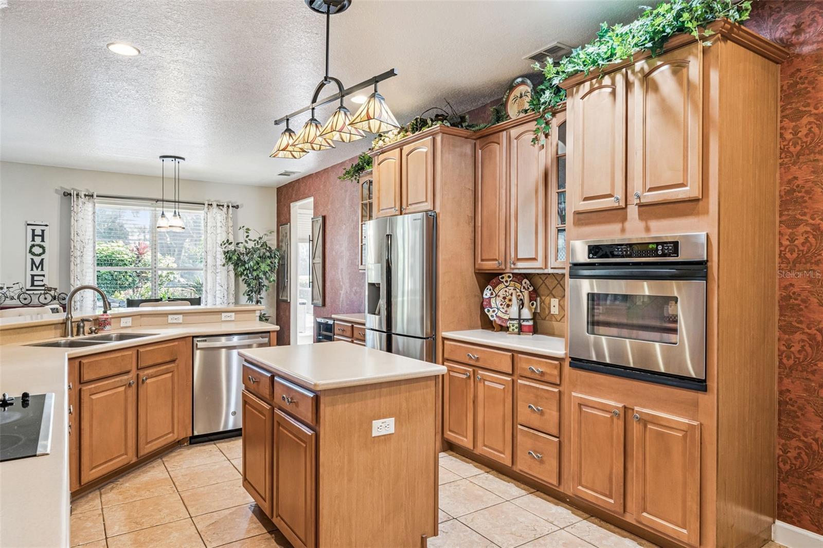 WINDSOR LANDING - Residential