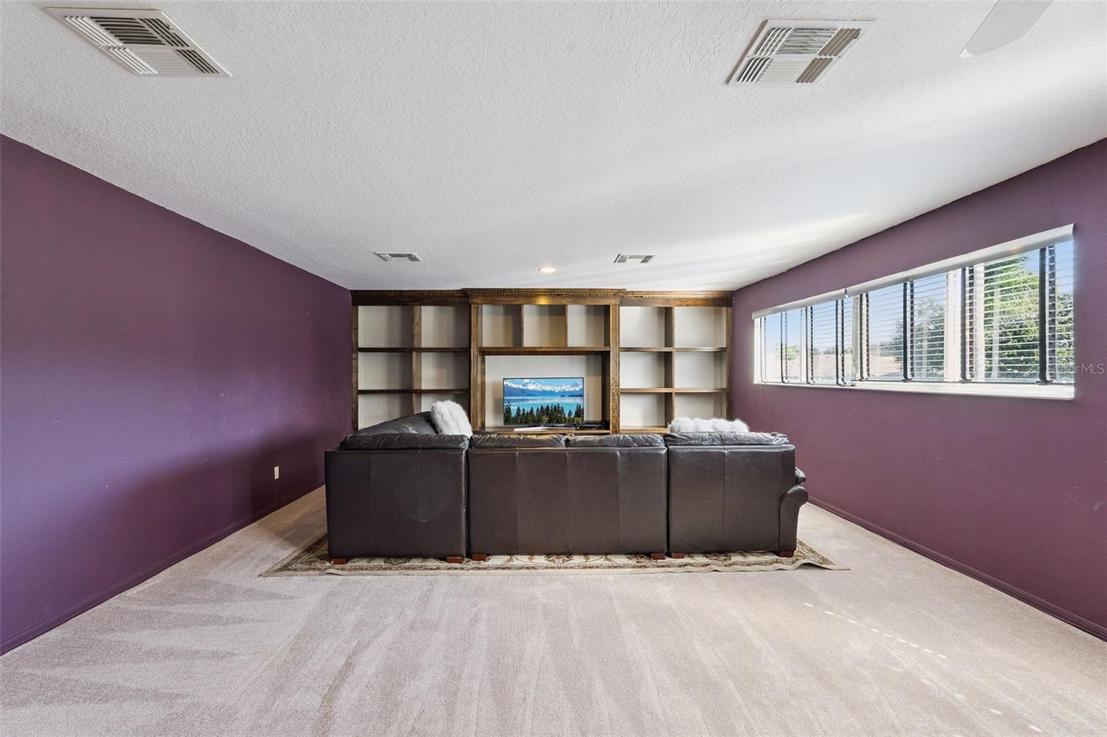 WINDSOR LANDING - Residential