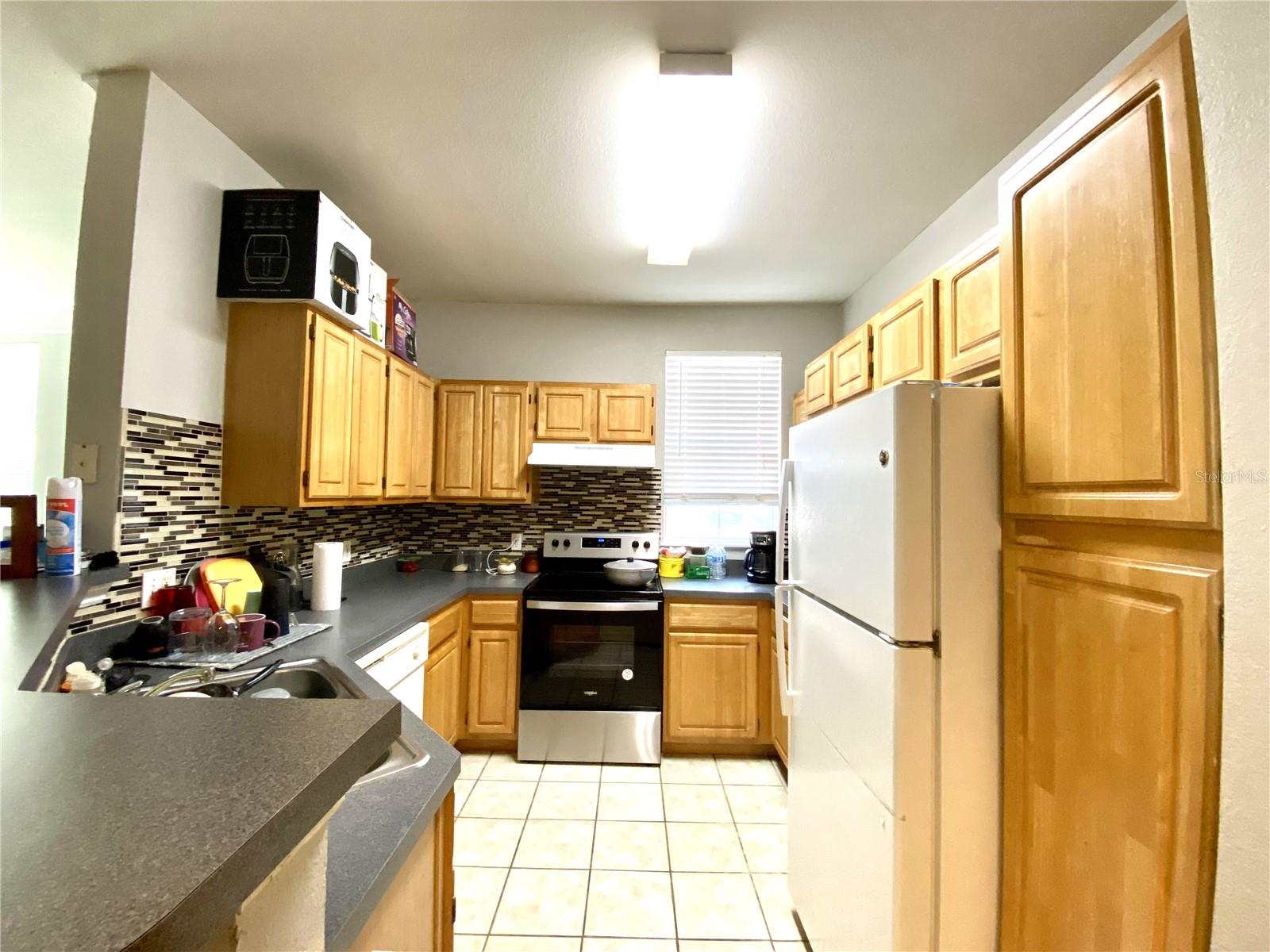 HAMPTONS/METROWEST - Residential Lease