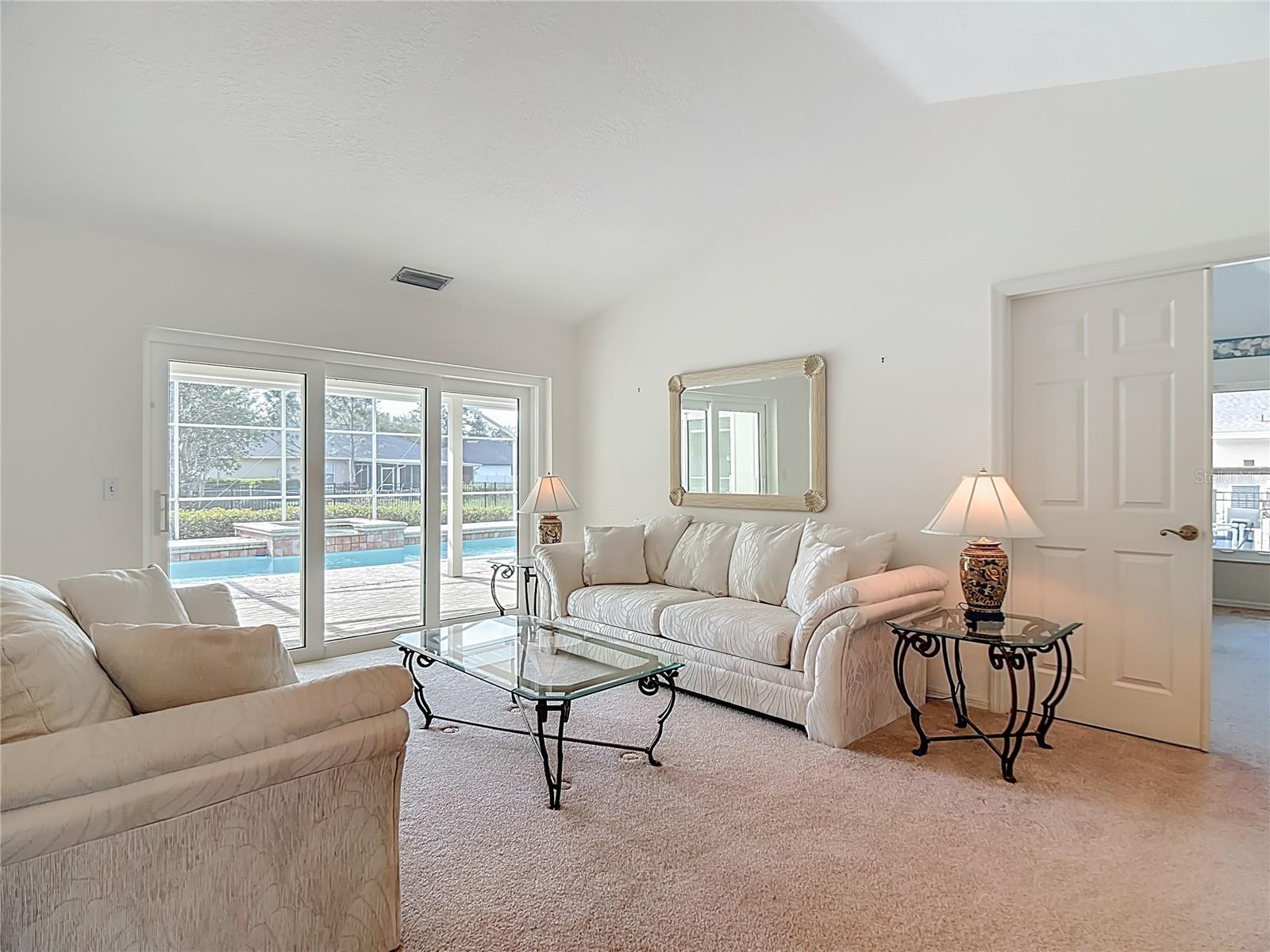 DEER BROOKE - Residential