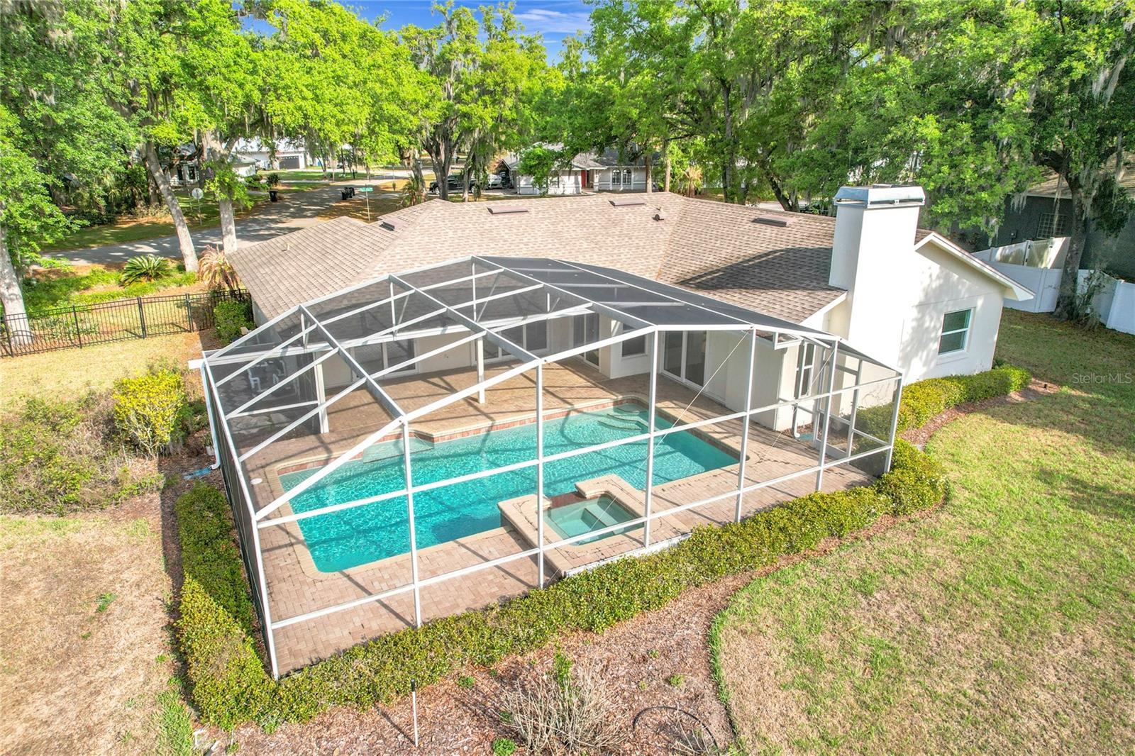 DEER BROOKE - Residential