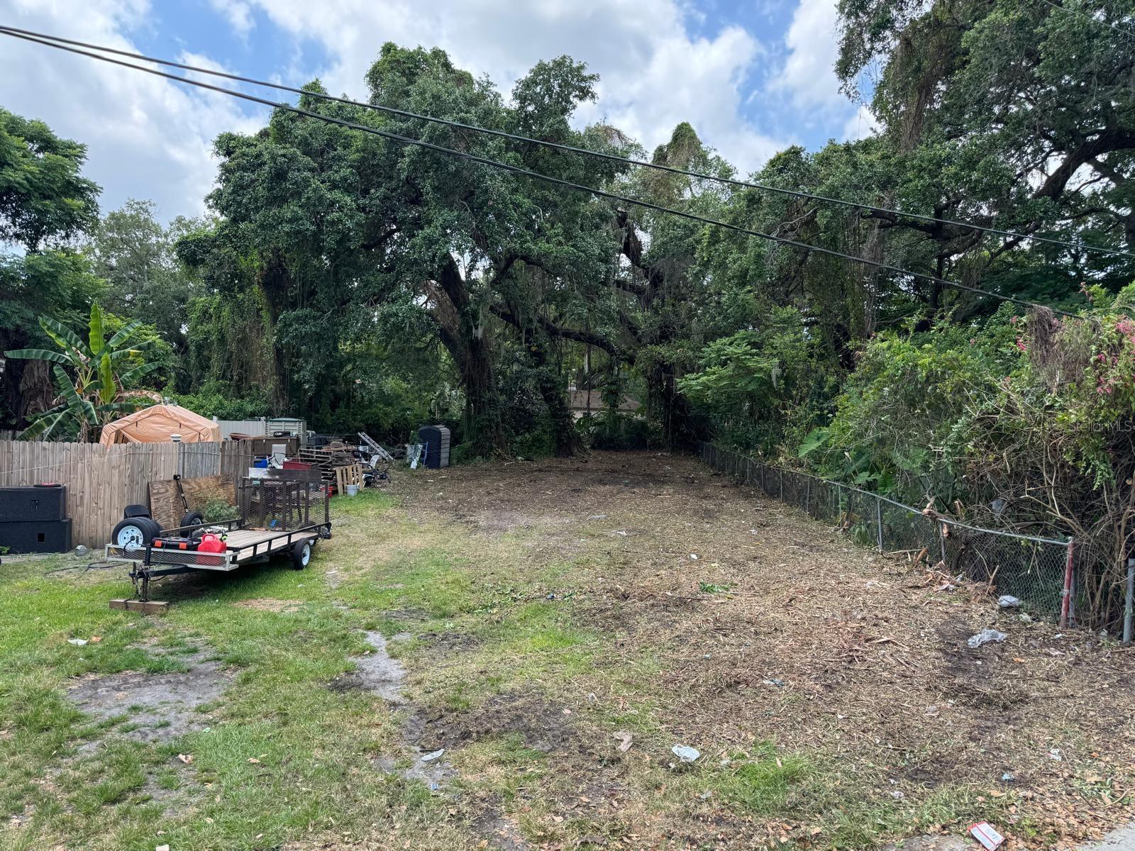 Block away from Lake Holden, Five minutes drive from Downtown Orlando, Less than 10 minute drive to Camping World Stadium, Orlando City Soccer Stadium and Amazon downtown distribution center. This prime estate is perfect for building a small house subject to city approval. This lot is in a very desirable location, it is very close to several commercial facilities. This land is few minutes away from main highways as I-4, 408, John Young pkwy, and Orange blossom Trail is around the corner. Ideal for anyone looking to develop single family Residence. Must see it to analyze the potential of this land.