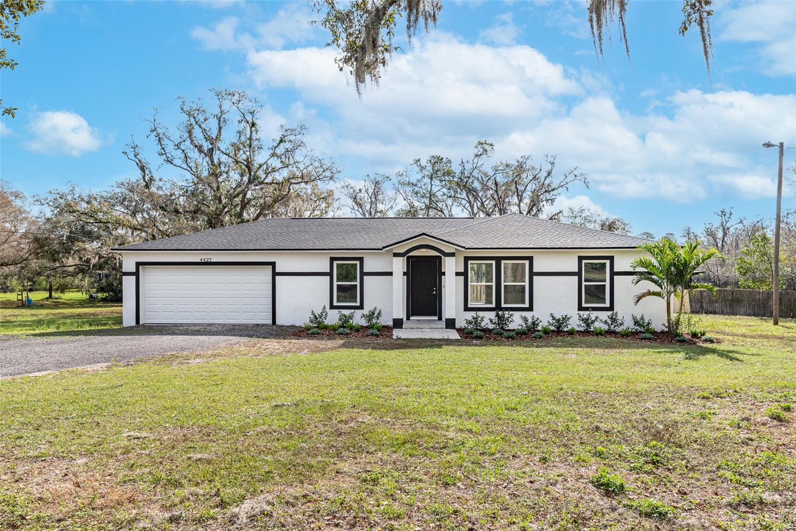 4423 HILL DRIVE