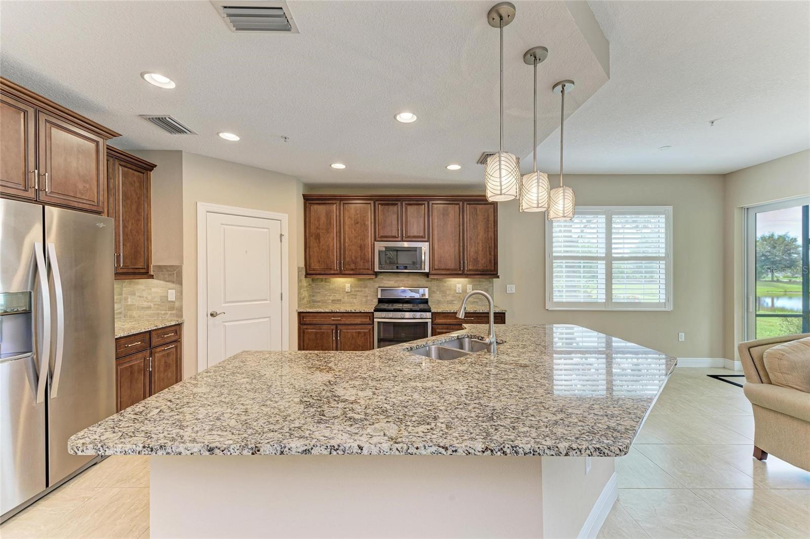 CLUBSIDE AT COUNTRY CLUB EAST PH II - Residential