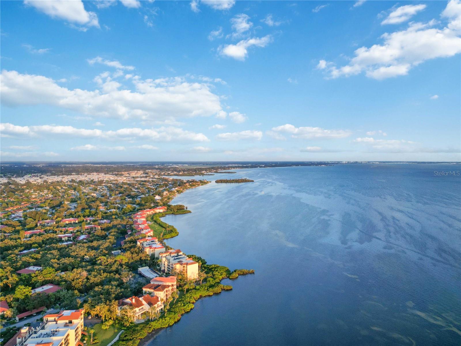 CONQUISTADOR BAYSIDE - Residential