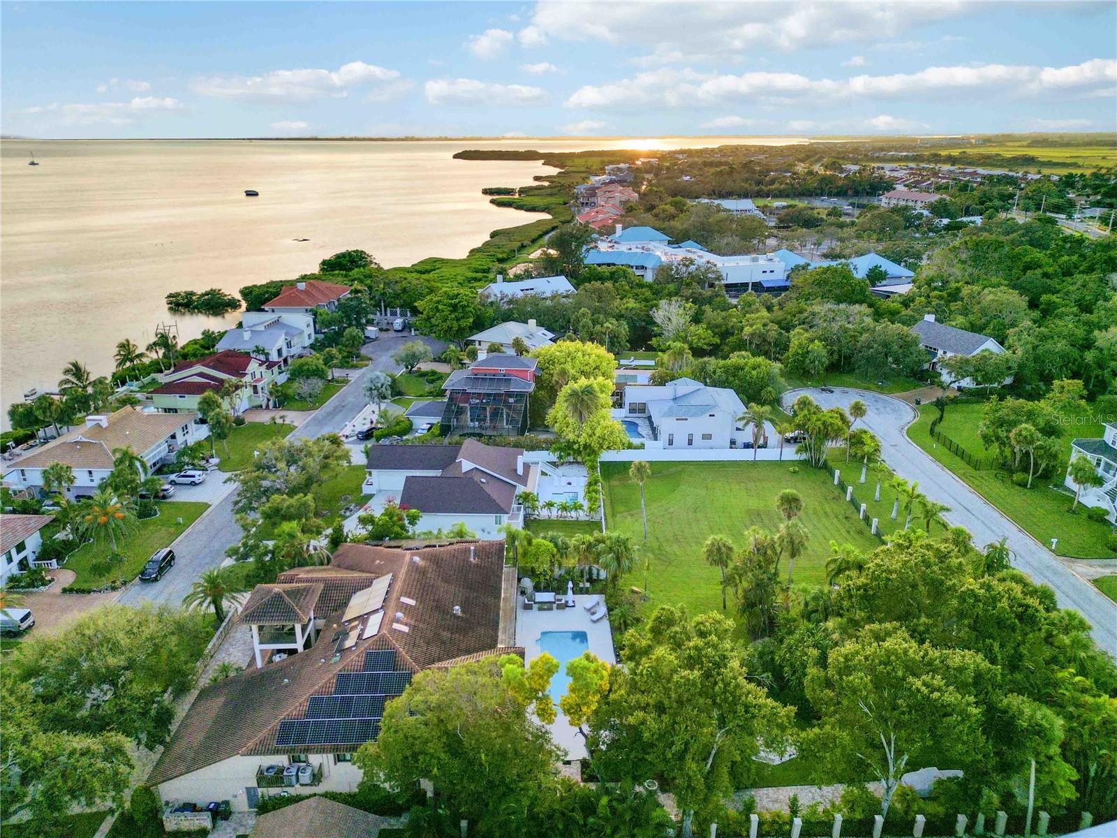 CONQUISTADOR BAYSIDE - Residential