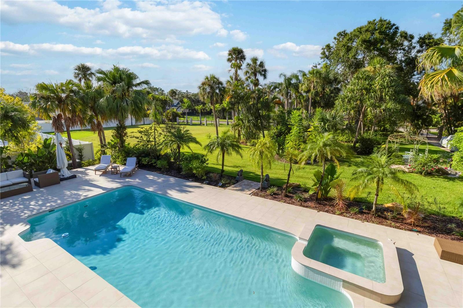 CONQUISTADOR BAYSIDE - Residential