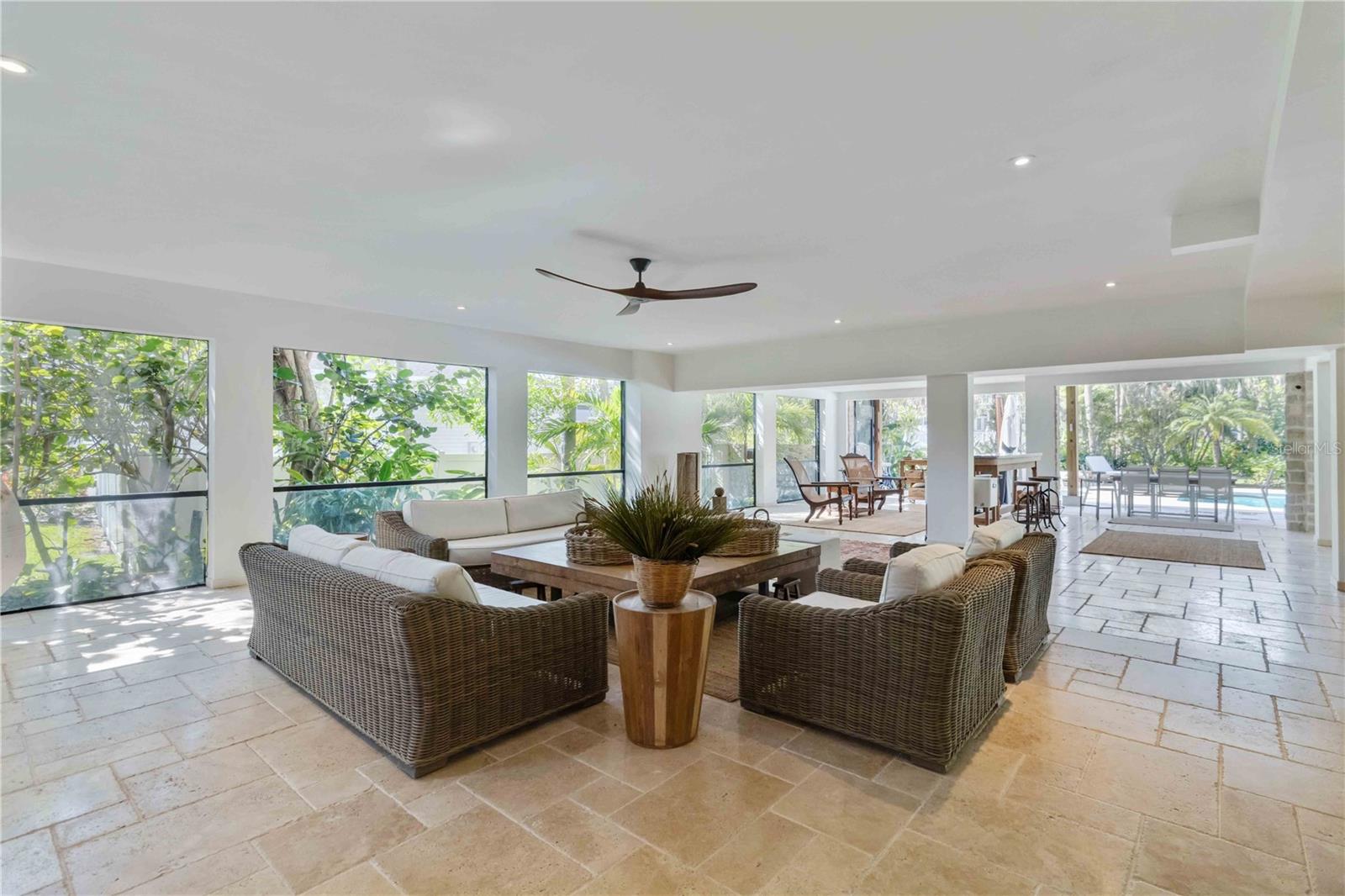 CONQUISTADOR BAYSIDE - Residential